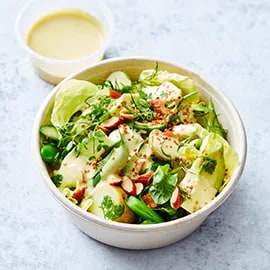 Salade verte avec haricots, herbes et amandes fumées (livraison)